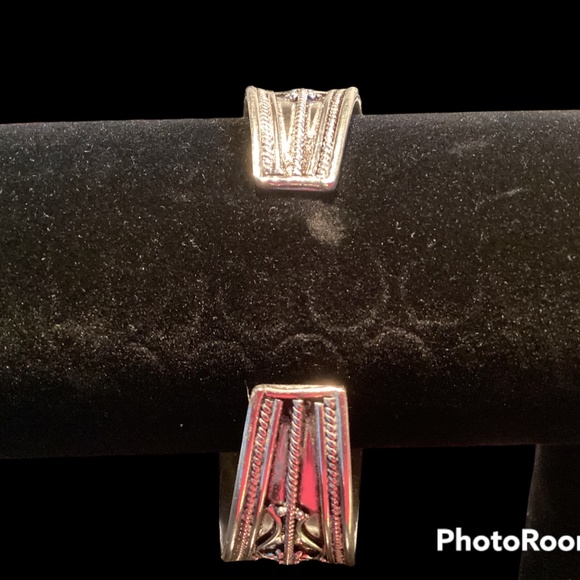 Silver with Turquoise gem Cuff bracelet - Picture 2 of 9